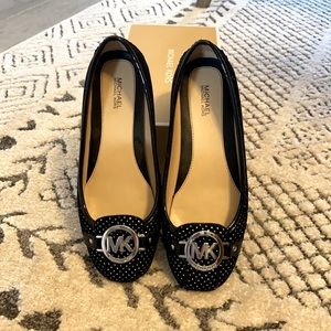 NWOT Michael Kors FULTON GLITTER VELVET FLAT 7 37